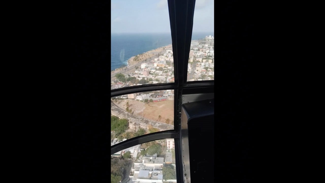 TURISMO: vista aérea desde helicóptero de la c…