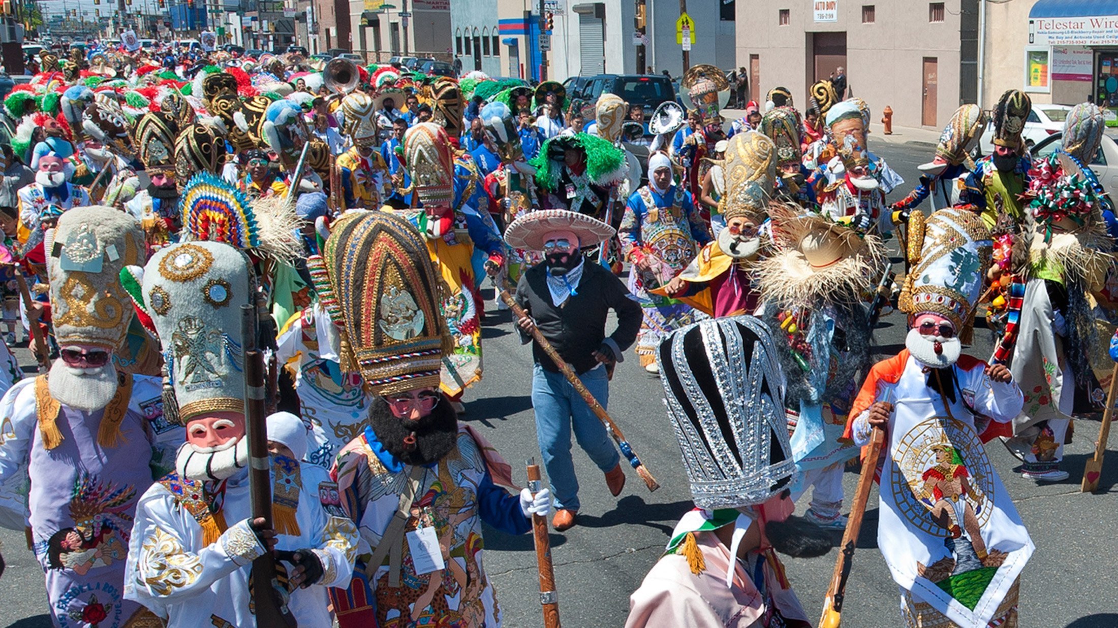 From Costumes to Conga: A Guide to Dominican C…